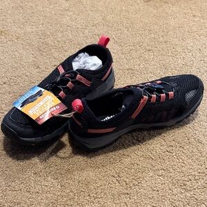 NWT Northside Women’s Niagra Water Shoe, Black & Pink, Size 7